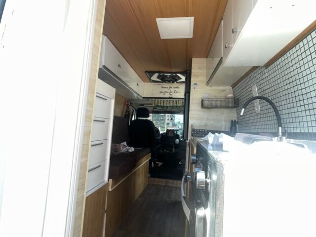 Motorhome Fiat Ducato Teto Alto 2011 / 2012 — foto 3