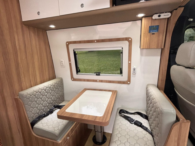 Motorhome Forasteiro – Starlink para alugar em Curitiba – Sprinter 417 — foto 3