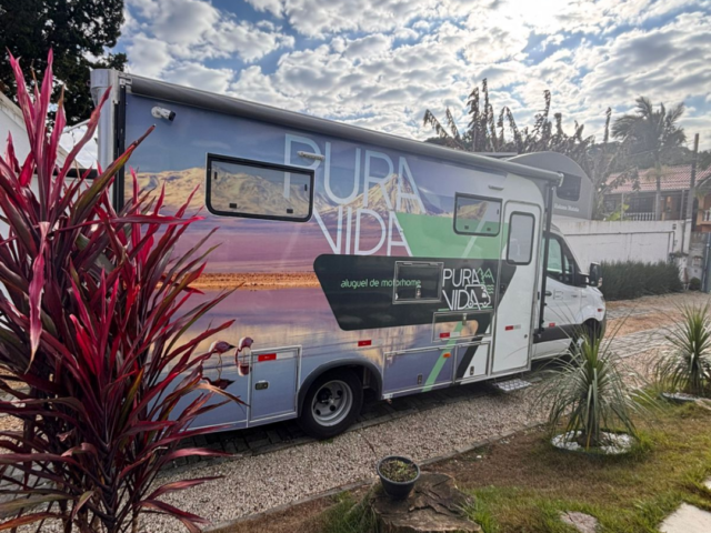 Motorhome Hakuna Matata II para alugar em Curitiba – Mercedes-Benz 2025 — foto 2