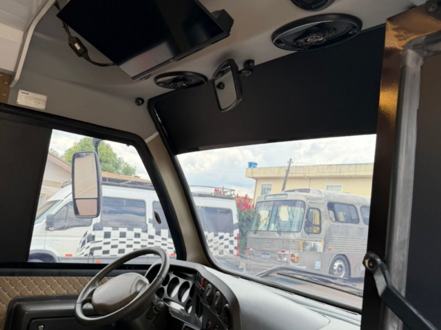 Motorhome Iveco CityClass 3.0 à Venda – Documentado Motorcasa CNH C — foto 3
