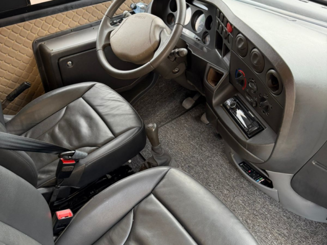 Motorhome Iveco CityClass 3.0 à Venda – Documentado Motorcasa CNH C — foto 5