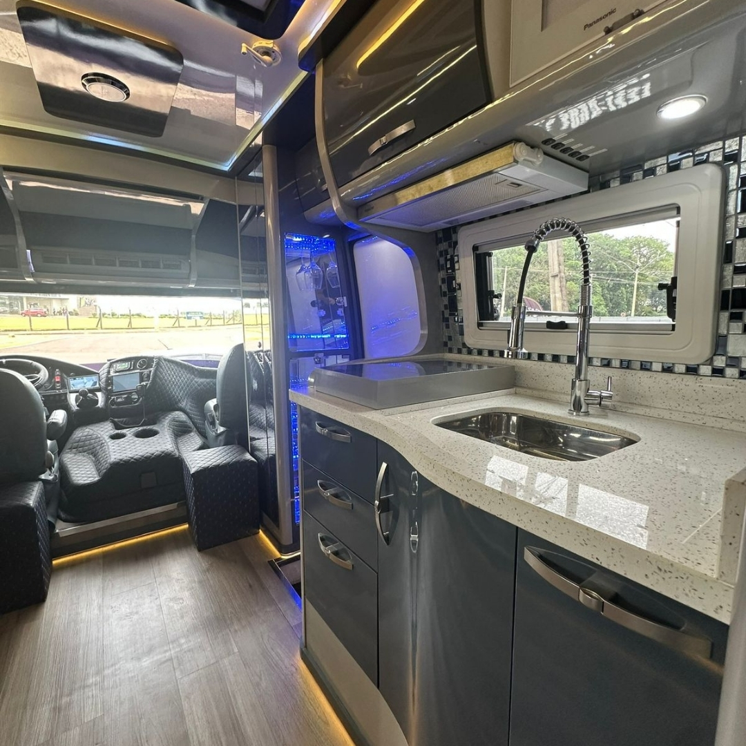 Motorhome MWM X10 2010 — foto 1