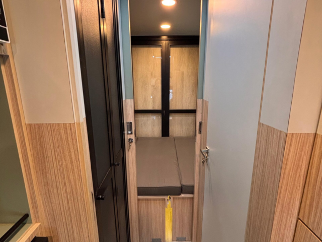 Motorhome Patagônia para alugar em Curitiba – Sprinter 517 2025 — foto 4