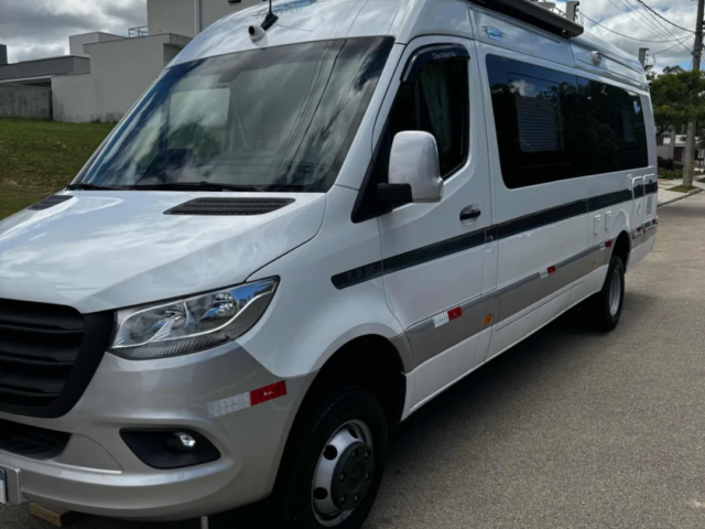 Motorhome Santo Inácio 7.3 2025 à Venda – Sprinter 517 | 4 Pessoas — foto 2