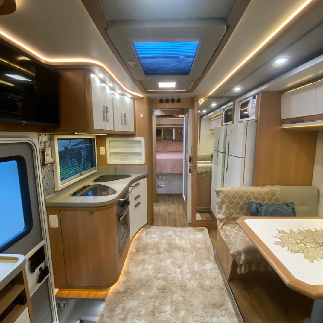 Motorhome Santo Inácio 8.5SI 2022 Apenas 11.000km — foto 1
