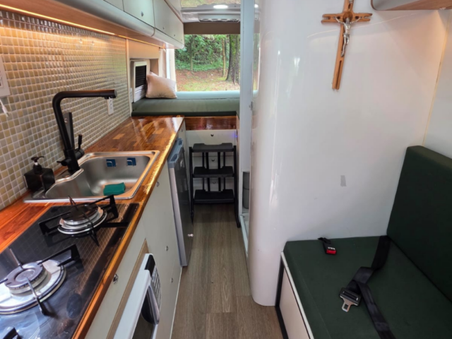 Motorhome Sprinter 413 CDI à Venda – Montagem 2025 | Belo Horizonte MG — foto 5
